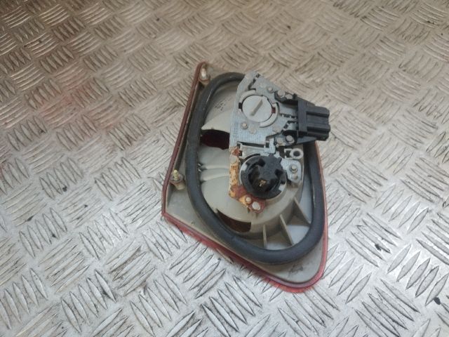 bontott MERCEDES-BENZ E-CLASS Jobb Belső Hátsó Lámpa