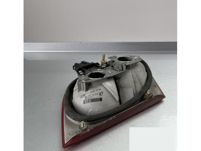 bontott MERCEDES-BENZ E-CLASS Jobb Belső Hátsó Lámpa