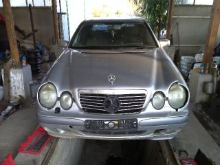 bontott MERCEDES-BENZ E-CLASS Jobb C Oszlop Burkolat