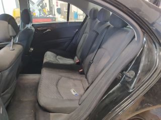 bontott MERCEDES-BENZ E-CLASS Jobb C Oszlop Burkolat