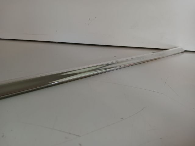 bontott MERCEDES-BENZ E-CLASS Jobb első Ablak Díszléc