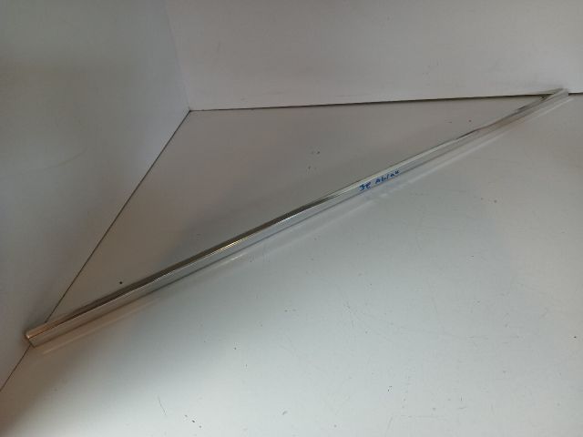 bontott MERCEDES-BENZ E-CLASS Jobb első Ablak Díszléc