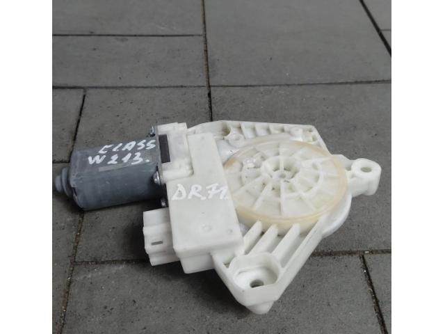 bontott MERCEDES-BENZ E-CLASS Jobb első Ablakemelő Motor