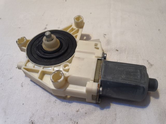 bontott MERCEDES-BENZ E-CLASS Jobb első Ablakemelő Motor