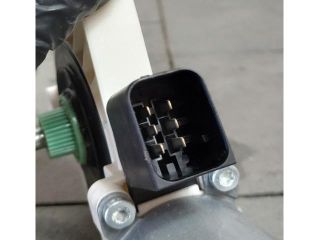 bontott MERCEDES-BENZ E-CLASS Jobb első Ablakemelő Motor