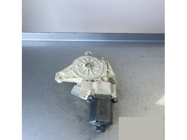 bontott MERCEDES-BENZ E-CLASS Jobb első Ablakemelő Motor