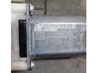 bontott MERCEDES-BENZ E-CLASS Jobb első Ablakemelő Motor