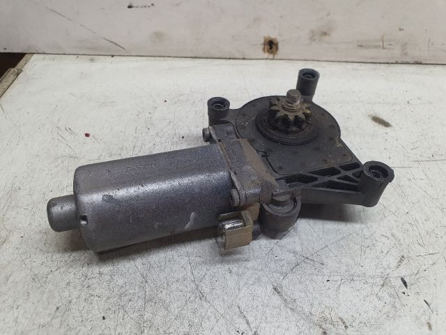 bontott MERCEDES-BENZ E-CLASS Jobb első Ablakemelő Motor