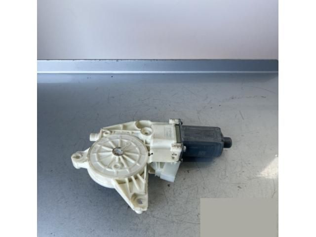 bontott MERCEDES-BENZ E-CLASS Jobb első Ablakemelő Motor