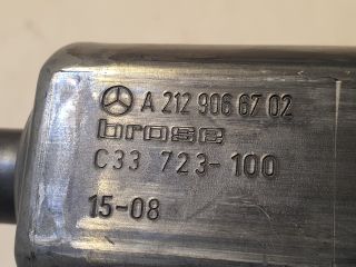 bontott MERCEDES-BENZ E-CLASS Jobb első Ablakemelő Motor
