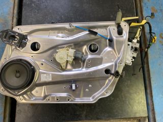 bontott MERCEDES-BENZ E-CLASS Jobb első Ablakemelő Szerkezet (Elektromos)