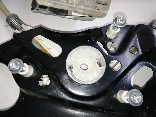 bontott MERCEDES-BENZ E-CLASS Jobb első Ablakemelő Szerkezet (Elektromos)