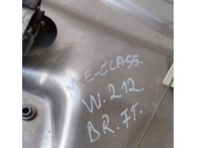 bontott MERCEDES-BENZ E-CLASS Jobb első Ablakemelő Szerkezet (Elektromos)