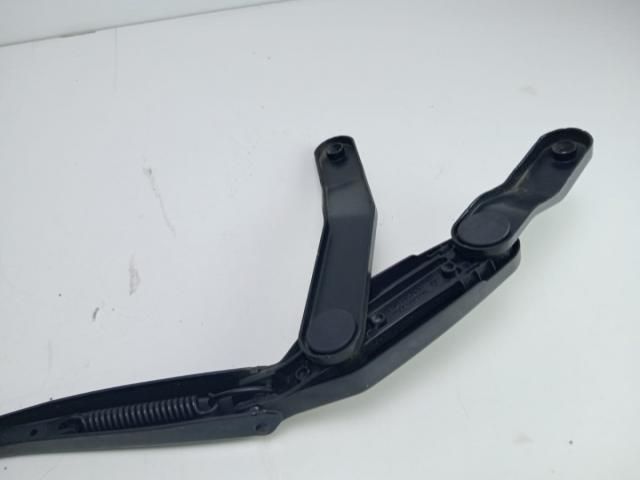 bontott MERCEDES-BENZ E-CLASS Jobb első Ablaktörlő Kar