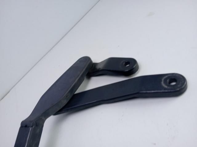 bontott MERCEDES-BENZ E-CLASS Jobb első Ablaktörlő Kar