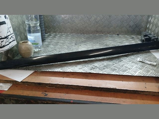 bontott MERCEDES-BENZ E-CLASS Jobb első Ajtó Díszléc