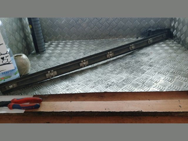 bontott MERCEDES-BENZ E-CLASS Jobb első Ajtó Díszléc