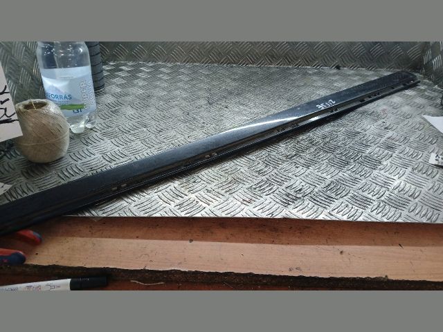 bontott MERCEDES-BENZ E-CLASS Jobb első Ajtó Díszléc