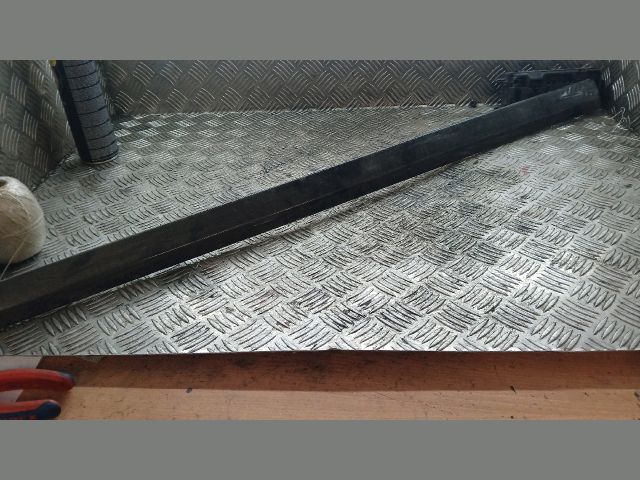 bontott MERCEDES-BENZ E-CLASS Jobb első Ajtó Díszléc