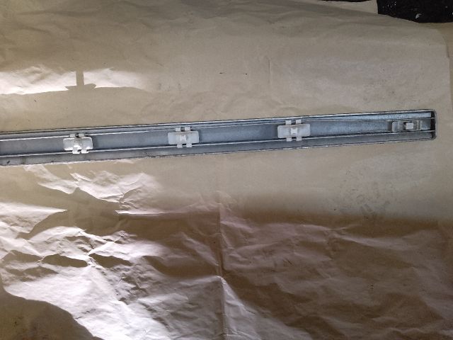 bontott MERCEDES-BENZ E-CLASS Jobb első Ajtó Díszléc