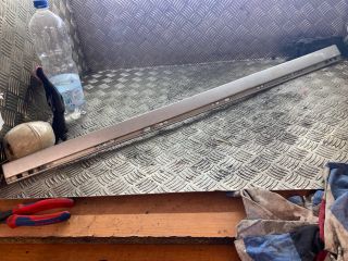 bontott MERCEDES-BENZ E-CLASS Jobb első Ajtó Díszléc