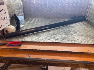 bontott MERCEDES-BENZ E-CLASS Jobb első Ajtó Díszléc