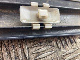 bontott MERCEDES-BENZ E-CLASS Jobb első Ajtó Díszléc