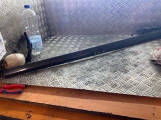 bontott MERCEDES-BENZ E-CLASS Jobb első Ajtó Díszléc