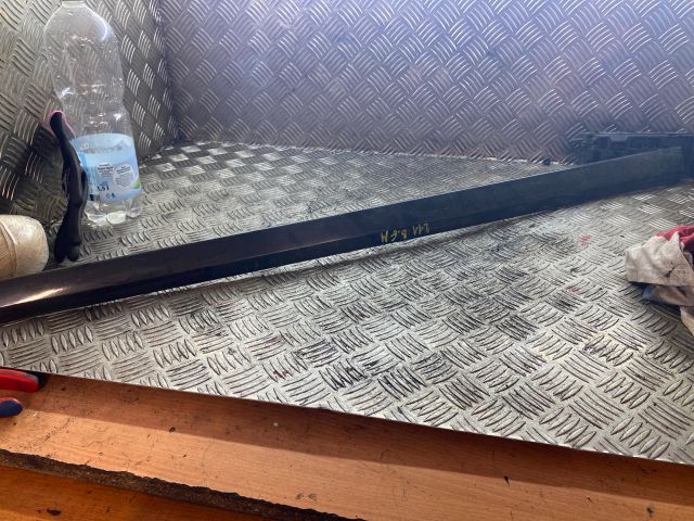 bontott MERCEDES-BENZ E-CLASS Jobb első Ajtó Díszléc