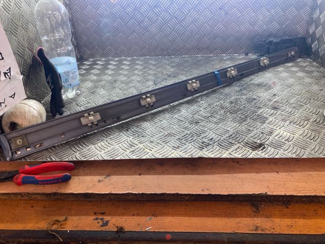 bontott MERCEDES-BENZ E-CLASS Jobb első Ajtó Díszléc