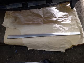 bontott MERCEDES-BENZ E-CLASS Jobb első Ajtó Díszléc