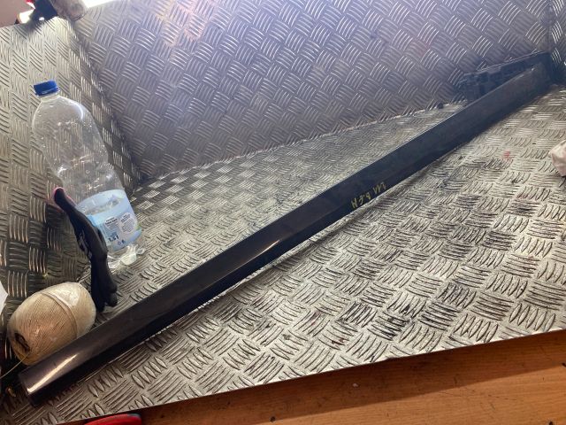 bontott MERCEDES-BENZ E-CLASS Jobb első Ajtó Díszléc