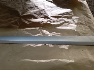 bontott MERCEDES-BENZ E-CLASS Jobb első Ajtó Díszléc