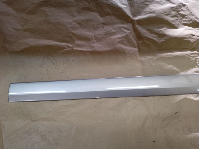 bontott MERCEDES-BENZ E-CLASS Jobb első Ajtó Díszléc