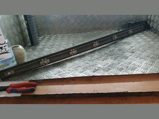 bontott MERCEDES-BENZ E-CLASS Jobb első Ajtó Díszléc