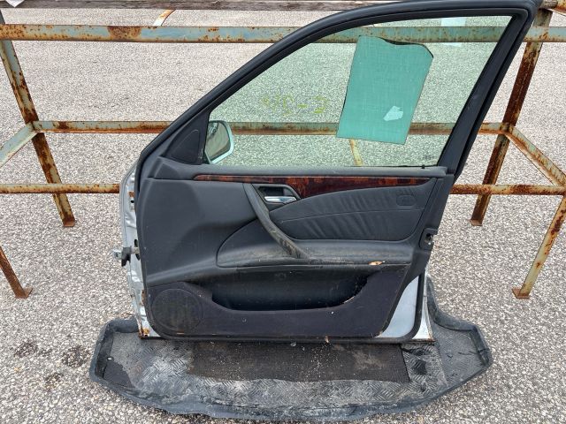 bontott MERCEDES-BENZ E-CLASS Jobb első Ajtó (Részeivel)