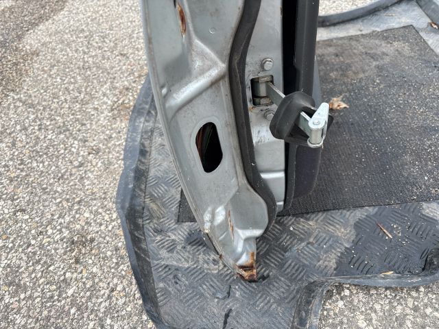 bontott MERCEDES-BENZ E-CLASS Jobb első Ajtó (Részeivel)