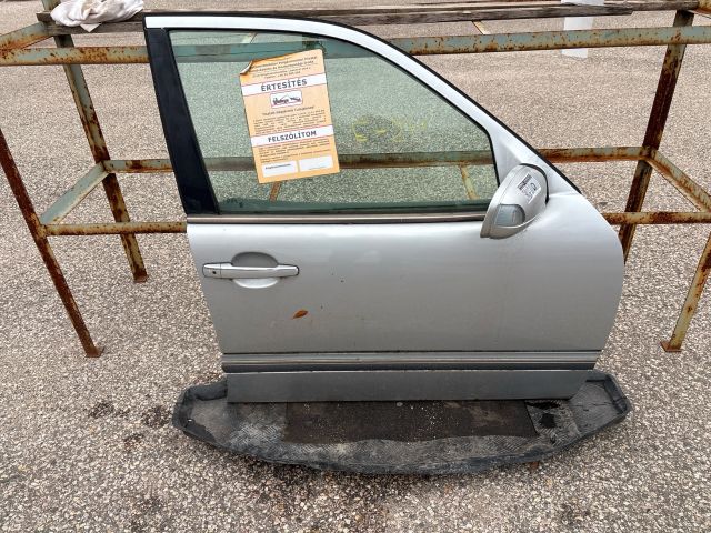 bontott MERCEDES-BENZ E-CLASS Jobb első Ajtó (Részeivel)