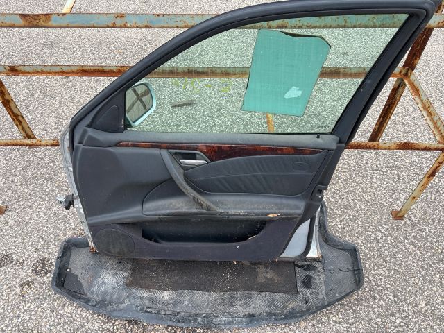 bontott MERCEDES-BENZ E-CLASS Jobb első Ajtó (Részeivel)
