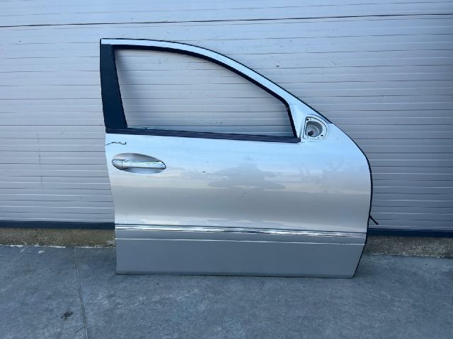 bontott MERCEDES-BENZ E-CLASS Jobb első Ajtó (Üres lemez)
