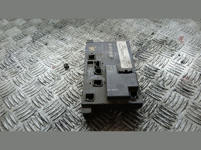 bontott MERCEDES-BENZ E-CLASS Jobb első Ajtó Vezérlőegység