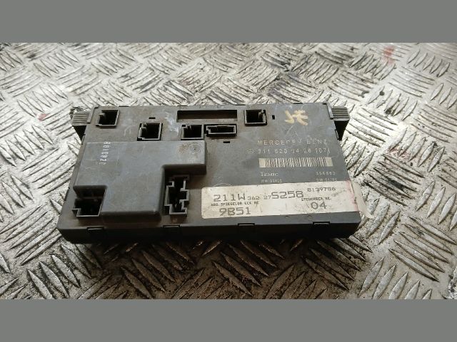 bontott MERCEDES-BENZ E-CLASS Jobb első Ajtó Vezérlőegység