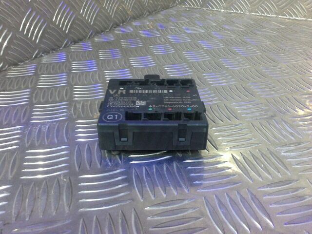 bontott MERCEDES-BENZ E-CLASS Jobb első Ajtó Vezérlőegység