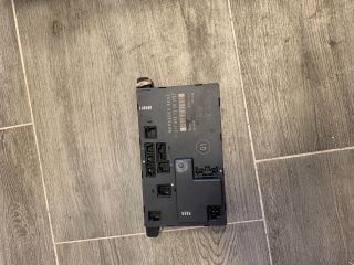 bontott MERCEDES-BENZ E-CLASS Jobb első Ajtó Vezérlőegység