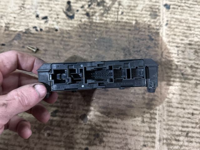 bontott MERCEDES-BENZ E-CLASS Jobb első Ajtó Vezérlőegység