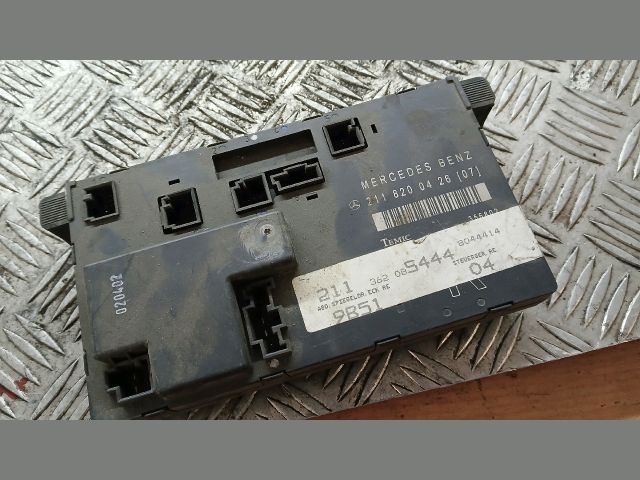 bontott MERCEDES-BENZ E-CLASS Jobb első Ajtó Vezérlőegység