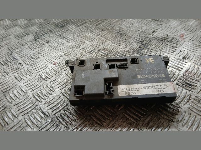 bontott MERCEDES-BENZ E-CLASS Jobb első Ajtó Vezérlőegység