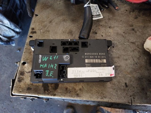 bontott MERCEDES-BENZ E-CLASS Jobb első Ajtó Vezérlőegység