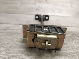 bontott MERCEDES-BENZ E-CLASS Jobb első Ajtóhatároló