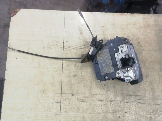 bontott MERCEDES-BENZ E-CLASS Jobb első Ajtózár